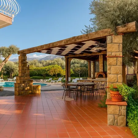 Villa Chiara - Intera Unita Con Piscina, E Vista Panoramica Acquedolci