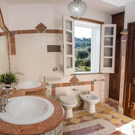 Villa Chiara - Intera Unita Con Piscina, E Vista Panoramica *